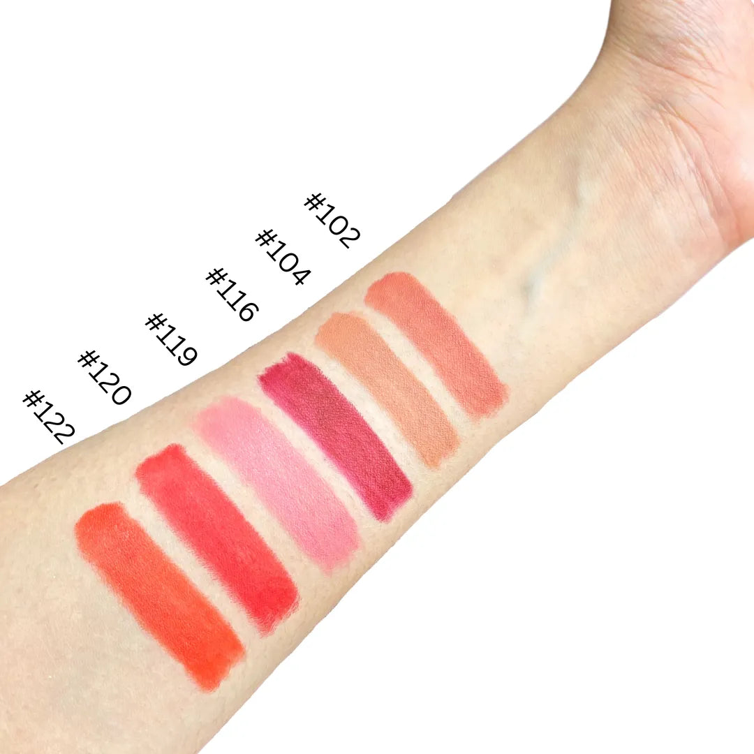 Matte lipstick swatch
